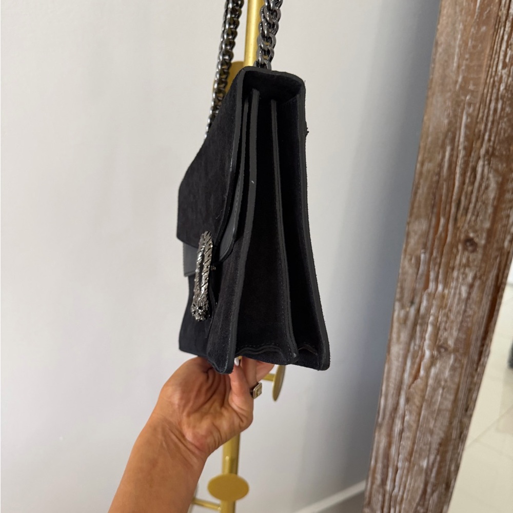 Elegant Black Chain Shoulder Bag - Picture 7 of 13